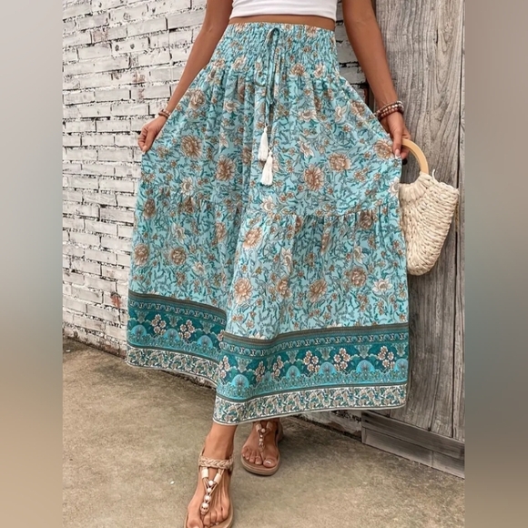 Wevez Dresses & Skirts - Chic Floral A-Line Skirt in Blue and Brown